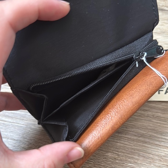 Moda Bella Brown Wallet - Picture 4 of 6